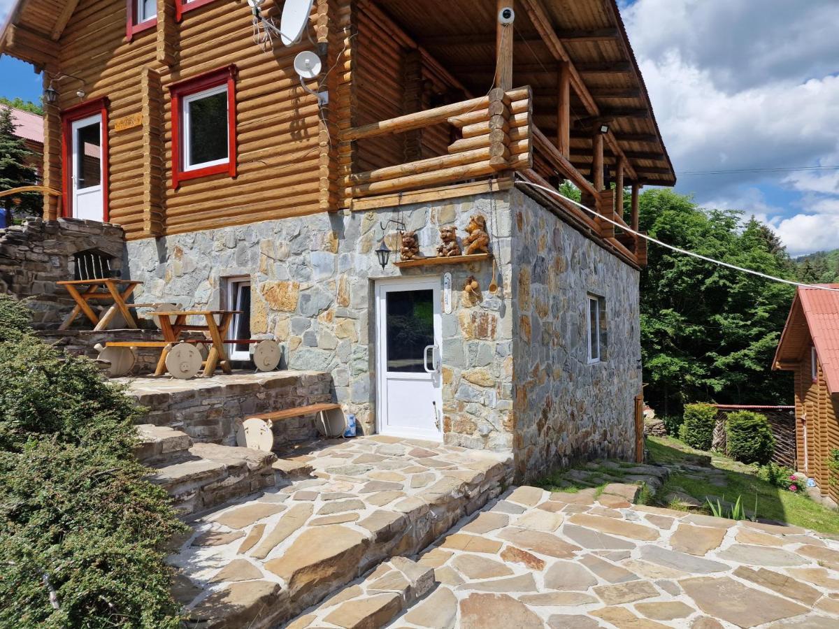 Троє Поросят Villa Slavske Bagian luar foto